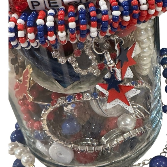 Estate Vintage to now Patriotic Beaded Jewelry Lot
Jar filled mixed lot - Picture 7 of 14